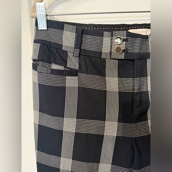Essential Slim by Anthropologie Women’s Dark Checkered Plaid Trousers - Size 8 - Picture 3 of 9